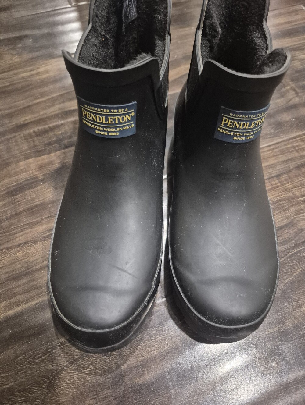 Pendleton Chelsea Rain Boots Faux Shearling Lined Waterproof Black Size 9 / 40